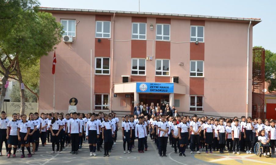 İzmir Karabağlar Zeyni Hanım Ortaokulu