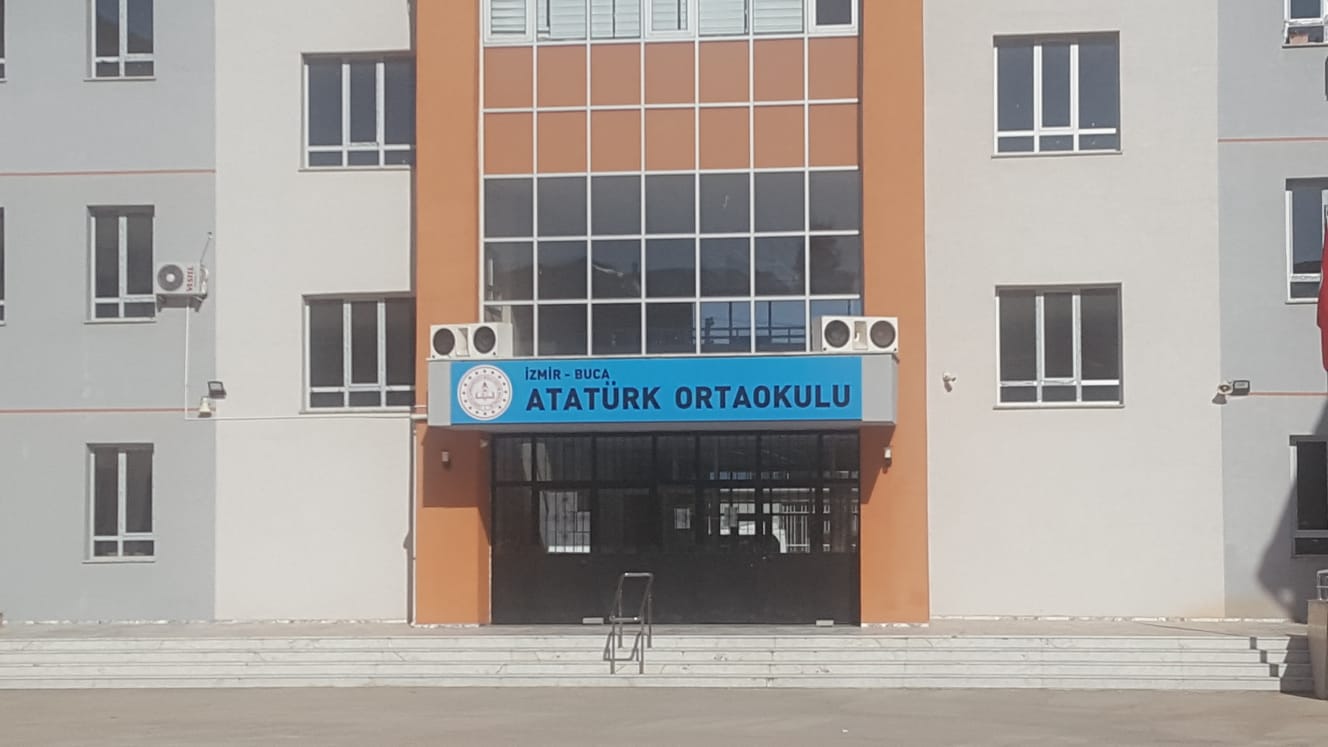İzmir Buca Atatürk Ortaokulu